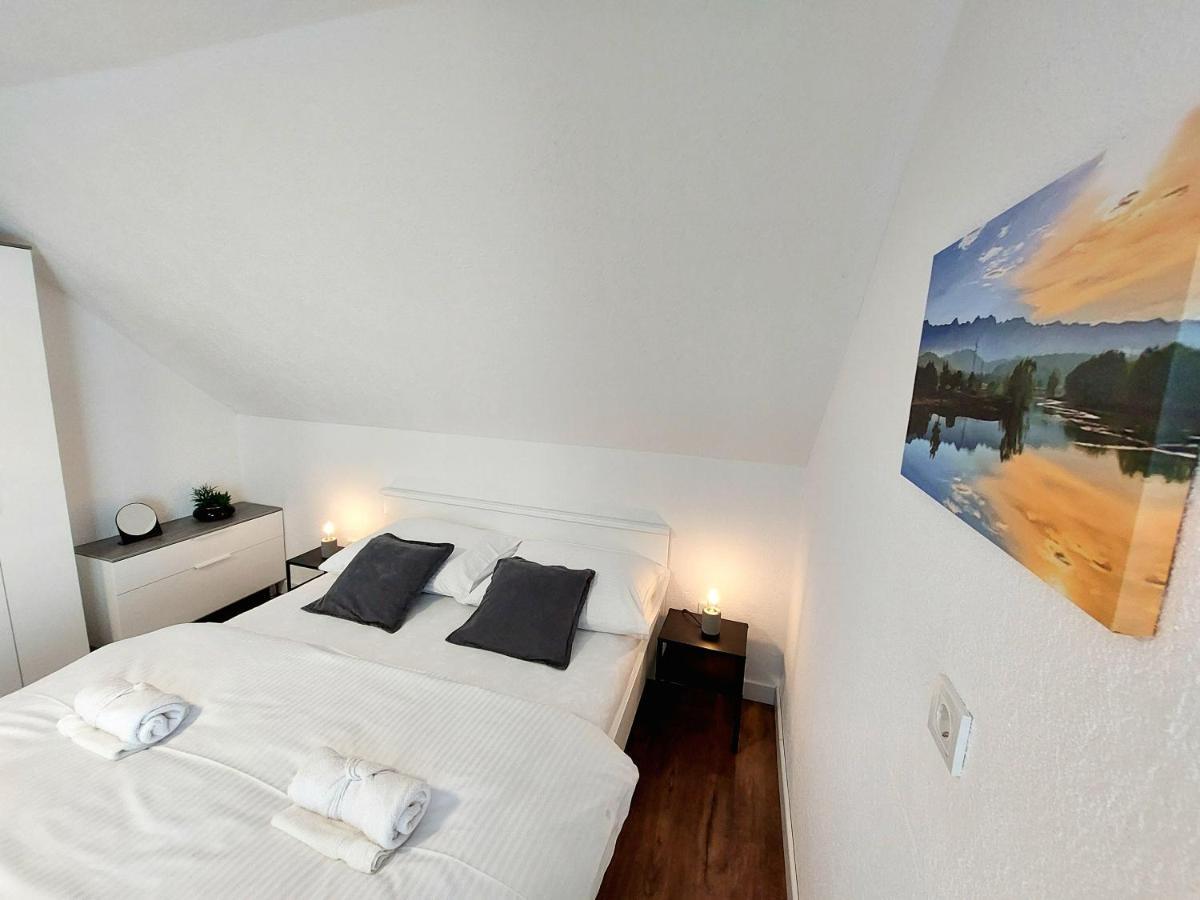 Apartments & Rooms Velebit Lovinac (Lika-Senj) Exterior foto
